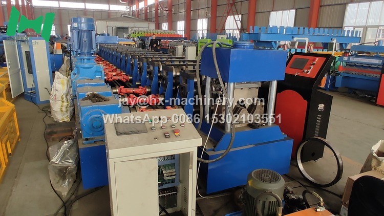 highway guardrail roll forming machine
